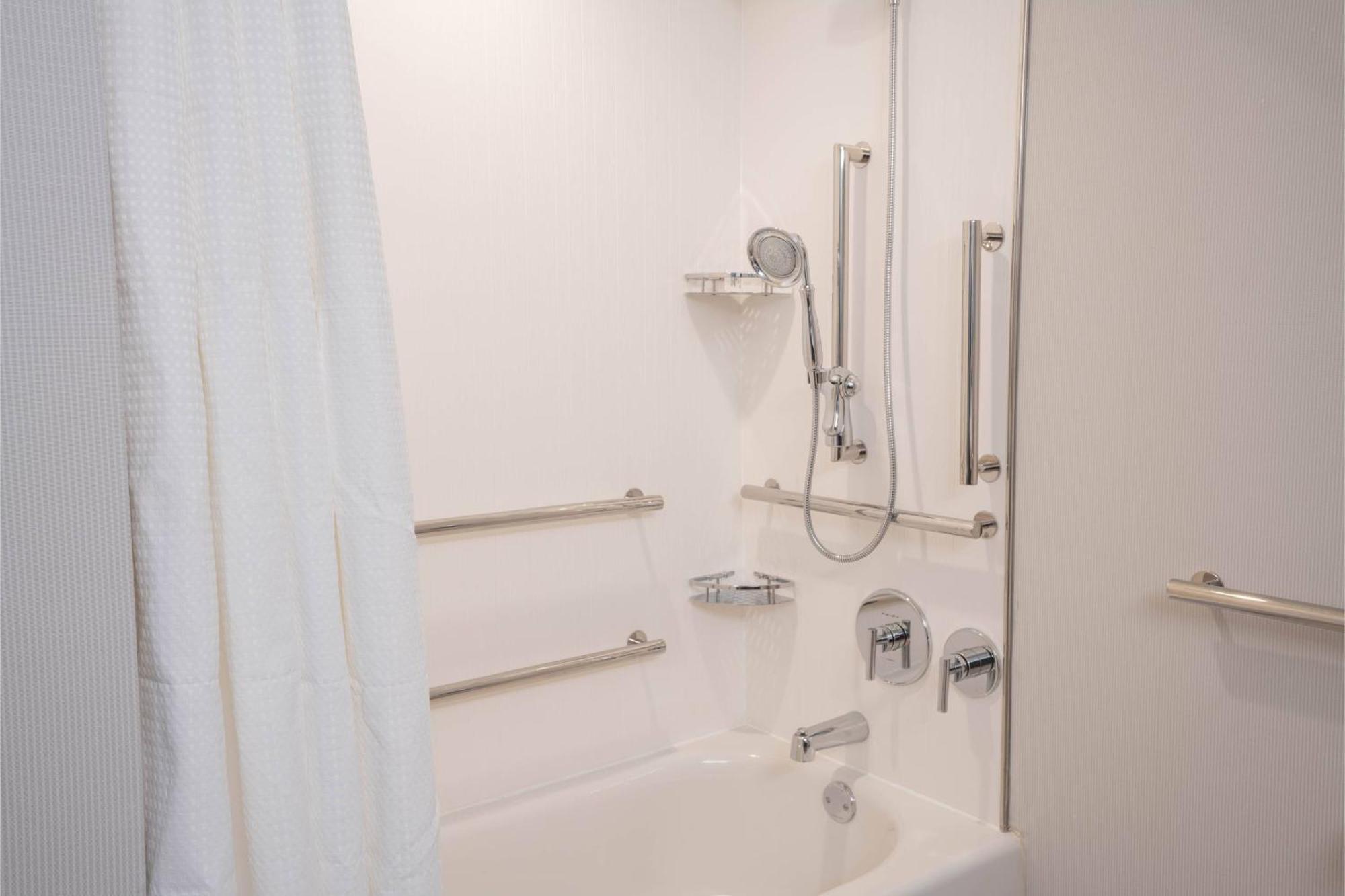 Courtyard By Marriott Thousand Oaks Agoura Hills Dış mekan fotoğraf