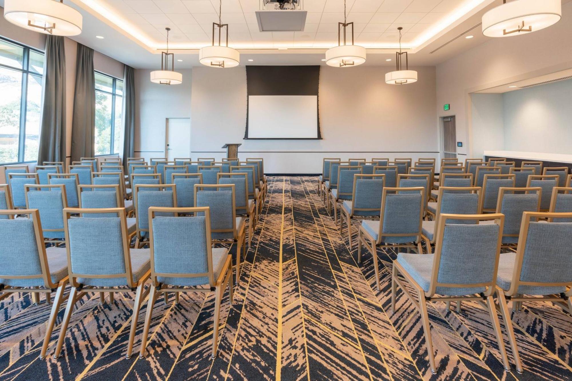 Courtyard By Marriott Thousand Oaks Agoura Hills Dış mekan fotoğraf