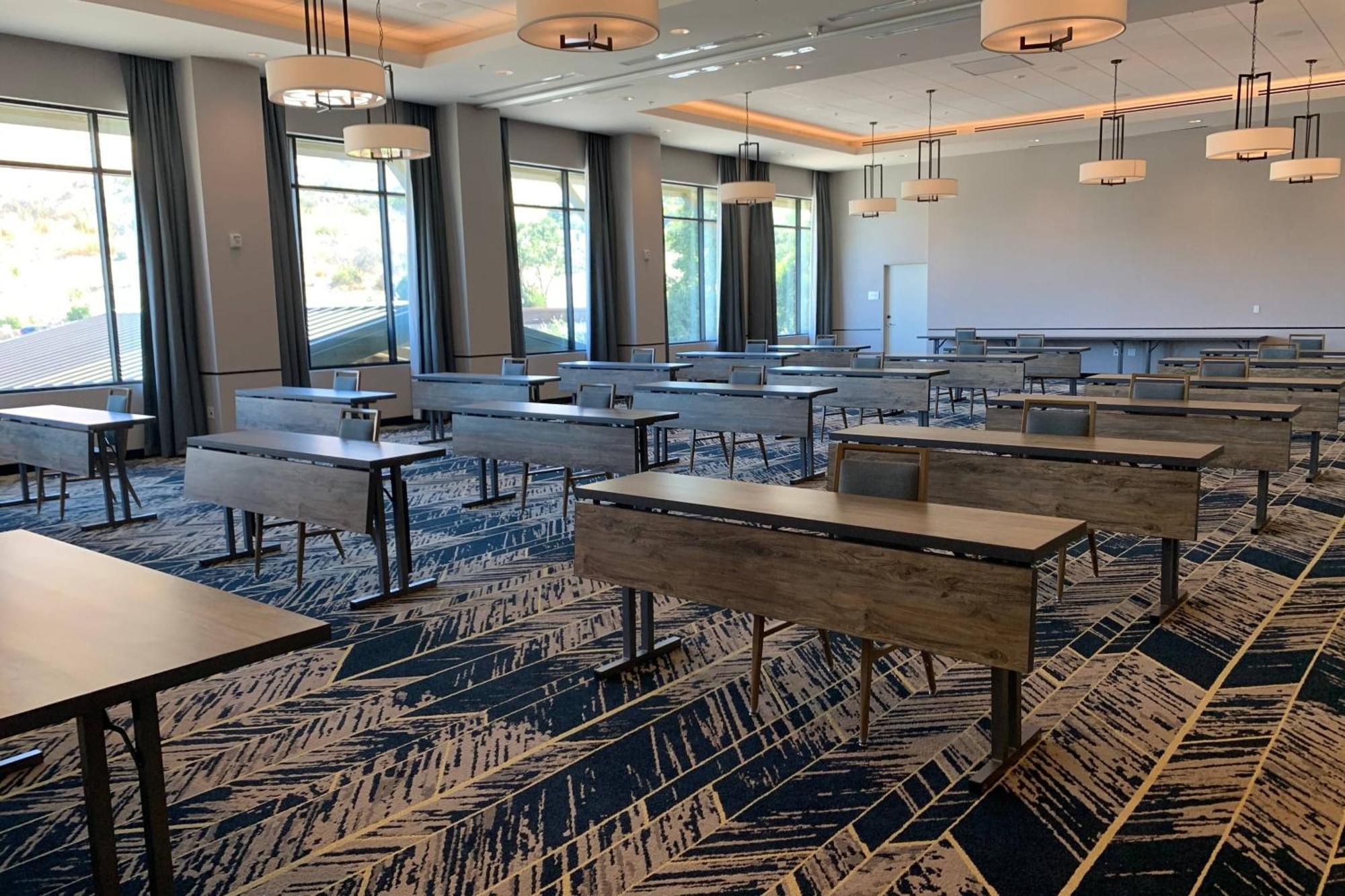 Courtyard By Marriott Thousand Oaks Agoura Hills Dış mekan fotoğraf